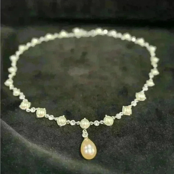 Teardrop Pearl Rhinestone Necklace Elegant Bridal Cottagecore Glam - Picture 6 of 6